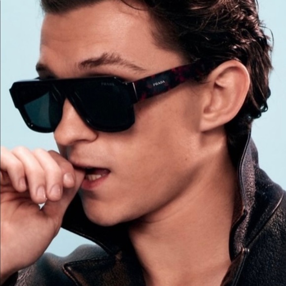 PRADA AVIATORS 2022 COLLECTION WITH THE PRADA ICONIC TRIANGLE LOGO SUNGLASSES - Picture 7 of 16